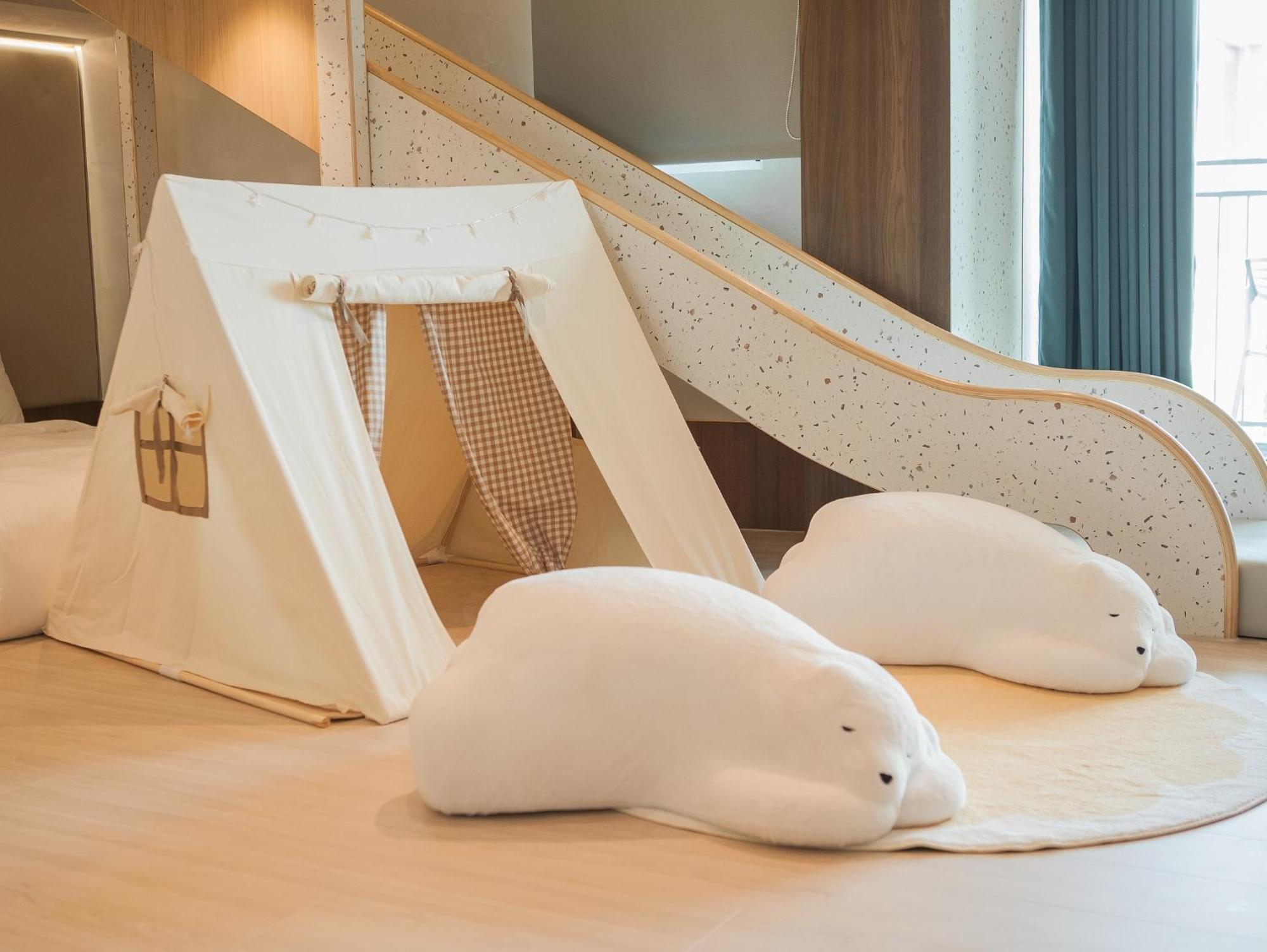 Papoa Harbor Hotel 高雄市 エクステリア 写真