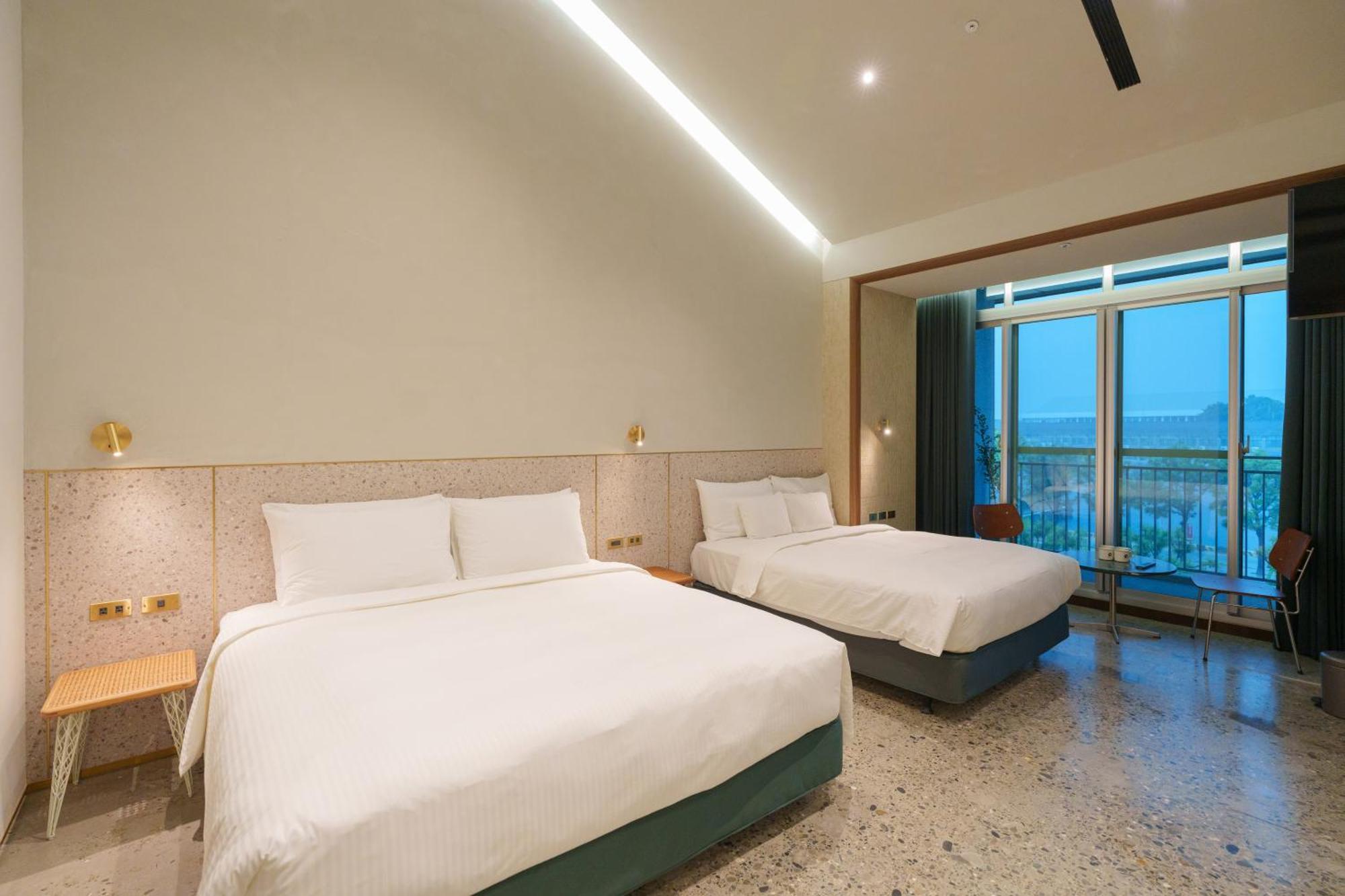 Papoa Harbor Hotel 高雄市 エクステリア 写真